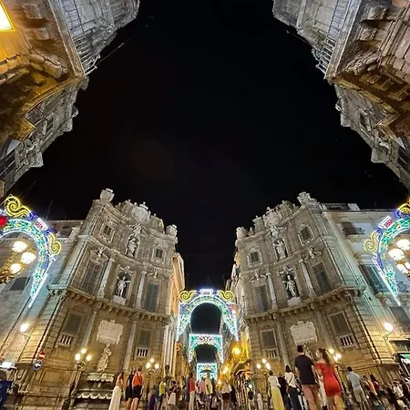 Penthouse Luxury Quattro Canti *