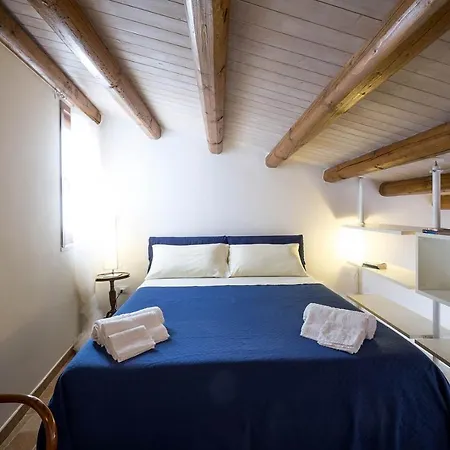 Penthouse Luxury Quattro Canti *