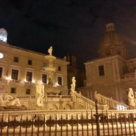 Penthouse Luxury Quattro Canti Lägenhet *