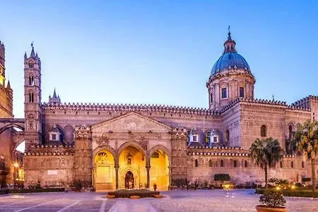 Penthouse Luxury Quattro Canti Apartment Palermo